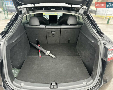 Чорний Тесла Model Y, об'ємом двигуна 0 л та пробігом 27 тис. км за 28900 $, фото 17 на Automoto.ua