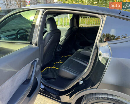 Черный Тесла Model Y, объемом двигателя 0 л и пробегом 50 тыс. км за 39999 $, фото 9 на Automoto.ua