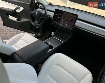 Черный Тесла Model Y, объемом двигателя 0 л и пробегом 136 тыс. км за 26199 $, фото 54 на Automoto.ua