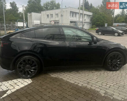 Черный Тесла Model Y, объемом двигателя 0 л и пробегом 28 тыс. км за 35990 $, фото 3 на Automoto.ua