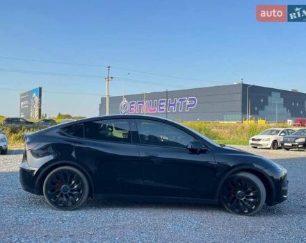 Черный Тесла Model Y, объемом двигателя 0 л и пробегом 73 тыс. км за 27890 $, фото 4 на Automoto.ua