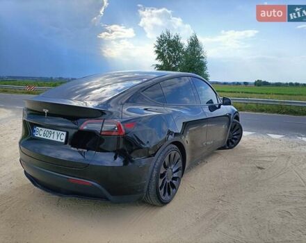 Черный Тесла Model Y, объемом двигателя 0 л и пробегом 49 тыс. км за 25900 $, фото 2 на Automoto.ua