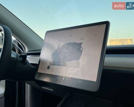 Черный Тесла Model Y, объемом двигателя 0 л и пробегом 73 тыс. км за 27890 $, фото 42 на Automoto.ua