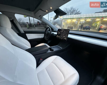 Черный Тесла Model Y, объемом двигателя 0 л и пробегом 85 тыс. км за 28000 $, фото 39 на Automoto.ua