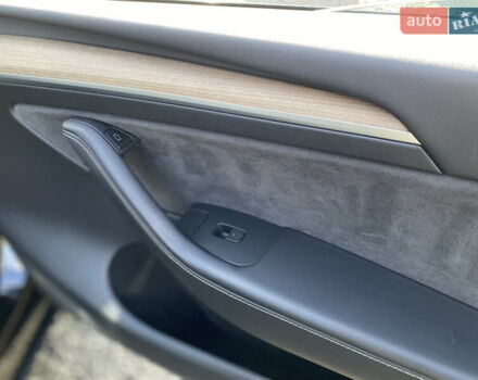 Тесла Model Y 2022 у Луцьку на Automoto.ua Чорний Тесла Model Y, об'ємом двигуна 0 л та пробігом 224 тис. км за 27500 $, фото 65 на Automoto.ua