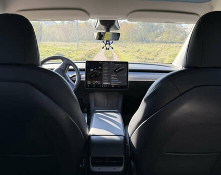 Тесла Model Y 2022 в Тернополе на Automoto.ua Черный Тесла Model Y, объемом двигателя 0 л и пробегом 81 тыс. км за 25600 $, фото 13 на Automoto.ua