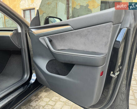 Черный Тесла Model Y, объемом двигателя 0 л и пробегом 58 тыс. км за 34500 $, фото 50 на Automoto.ua