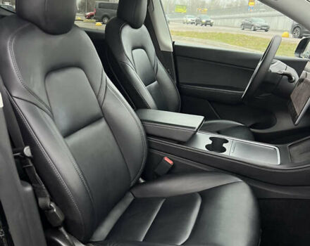 Черный Тесла Model Y, объемом двигателя 0 л и пробегом 61 тыс. км за 22900 $, фото 25 на Automoto.ua