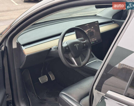 Черный Тесла Model Y, объемом двигателя 0 л и пробегом 68 тыс. км за 25000 $, фото 9 на Automoto.ua
