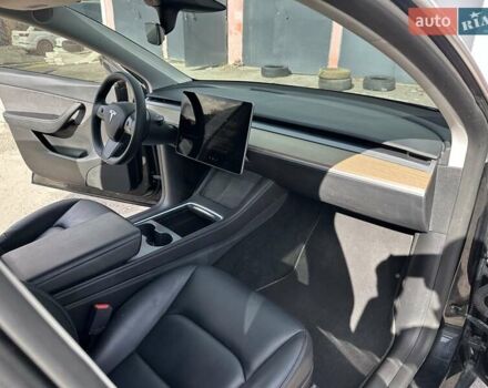 Черный Тесла Model Y, объемом двигателя 0 л и пробегом 49 тыс. км за 27555 $, фото 20 на Automoto.ua