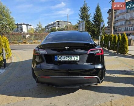 Черный Тесла Model Y, объемом двигателя 0 л и пробегом 27 тыс. км за 28999 $, фото 7 на Automoto.ua