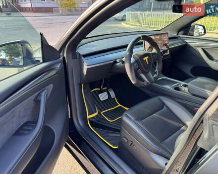 Черный Тесла Model Y, объемом двигателя 0 л и пробегом 50 тыс. км за 39999 $, фото 8 на Automoto.ua