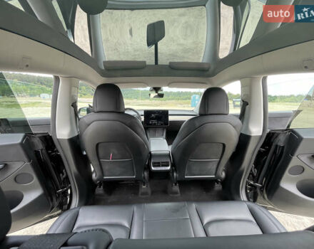 Черный Тесла Model Y, объемом двигателя 0 л и пробегом 83 тыс. км за 25500 $, фото 29 на Automoto.ua