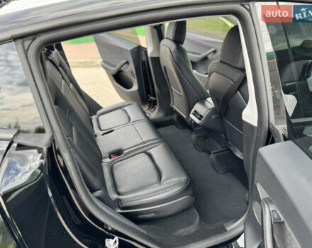 Черный Тесла Model Y, объемом двигателя 0 л и пробегом 60 тыс. км за 24500 $, фото 21 на Automoto.ua