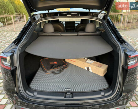 Черный Тесла Model Y, объемом двигателя 0 л и пробегом 15 тыс. км за 27000 $, фото 10 на Automoto.ua