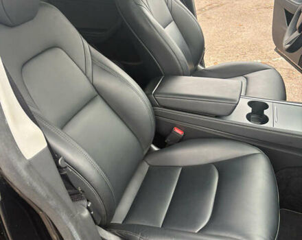 Черный Тесла Model Y, объемом двигателя 0 л и пробегом 35 тыс. км за 21900 $, фото 22 на Automoto.ua