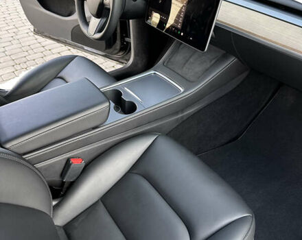 Черный Тесла Model Y, объемом двигателя 0 л и пробегом 39 тыс. км за 25000 $, фото 18 на Automoto.ua