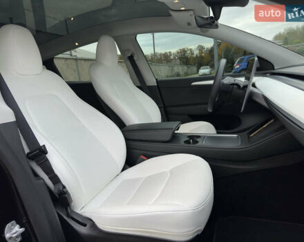 Чорний Тесла Model Y, об'ємом двигуна 0 л та пробігом 38 тис. км за 30799 $, фото 96 на Automoto.ua