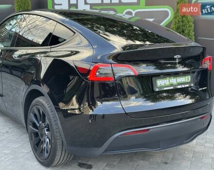 Черный Тесла Model Y, объемом двигателя 0 л и пробегом 1 тыс. км за 33900 $, фото 47 на Automoto.ua