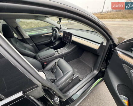 Черный Тесла Model Y, объемом двигателя 0 л и пробегом 35 тыс. км за 38000 $, фото 5 на Automoto.ua