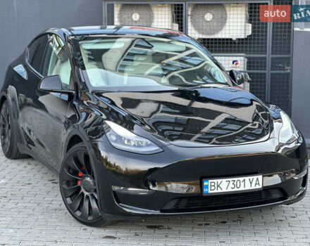 Тесла Model Y 2023 в Ровно на Automoto.ua Черный Тесла Model Y, объемом двигателя 0 л и пробегом 13 тыс. км за 28900 $, фото 5 на Automoto.ua