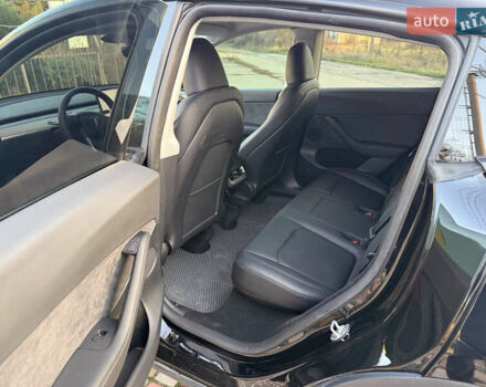 Черный Тесла Model Y, объемом двигателя 0 л и пробегом 15 тыс. км за 27000 $, фото 9 на Automoto.ua