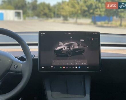 Черный Тесла Model Y, объемом двигателя 0 л и пробегом 9 тыс. км за 38000 $, фото 18 на Automoto.ua