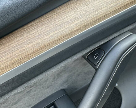 Черный Тесла Model Y, объемом двигателя 0 л и пробегом 39 тыс. км за 25000 $, фото 16 на Automoto.ua