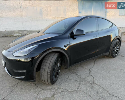 Черный Тесла Model Y, объемом двигателя 0 л и пробегом 33 тыс. км за 29999 $, фото 3 на Automoto.ua