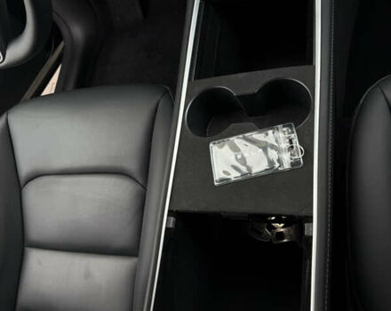 Чорний Тесла Model Y, об'ємом двигуна 0 л та пробігом 55 тис. км за 28100 $, фото 20 на Automoto.ua