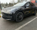 Черный Тесла Model Y, объемом двигателя 0 л и пробегом 33 тыс. км за 29999 $, фото 1 на Automoto.ua