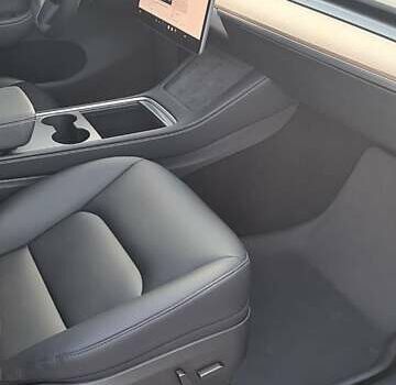Черный Тесла Model Y, объемом двигателя 0 л и пробегом 7 тыс. км за 26400 $, фото 8 на Automoto.ua