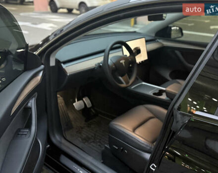 Черный Тесла Model Y, объемом двигателя 0 л и пробегом 16 тыс. км за 34000 $, фото 14 на Automoto.ua