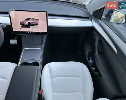 Тесла Model Y 2023 в Ровно на Automoto.ua Черный Тесла Model Y, объемом двигателя 0 л и пробегом 13 тыс. км за 28900 $, фото 18 на Automoto.ua