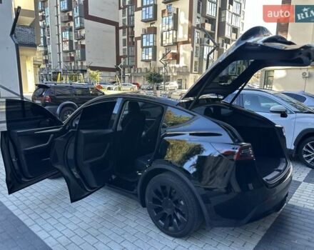 Черный Тесла Model Y, объемом двигателя 0 л и пробегом 65 тыс. км за 25555 $, фото 11 на Automoto.ua