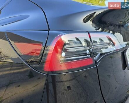 Чорний Тесла Model Y, об'ємом двигуна 0 л та пробігом 95 тис. км за 27300 $, фото 41 на Automoto.ua
