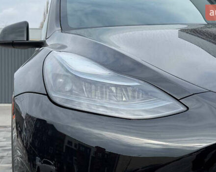 Чорний Тесла Model Y, об'ємом двигуна 0 л та пробігом 44 тис. км за 25500 $, фото 2 на Automoto.ua