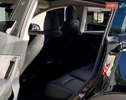 Черный Тесла Model Y, объемом двигателя 0 л и пробегом 17 тыс. км за 34500 $, фото 13 на Automoto.ua