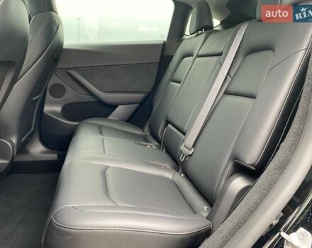 Чорний Тесла Model Y, об'ємом двигуна 0 л та пробігом 14 тис. км за 31990 $, фото 16 на Automoto.ua