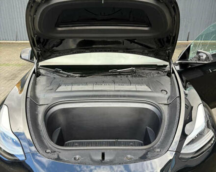 Черный Тесла Model Y, объемом двигателя 0 л и пробегом 59 тыс. км за 18900 $, фото 14 на Automoto.ua