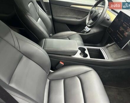 Черный Тесла Model Y, объемом двигателя 0 л и пробегом 1 тыс. км за 41500 $, фото 13 на Automoto.ua