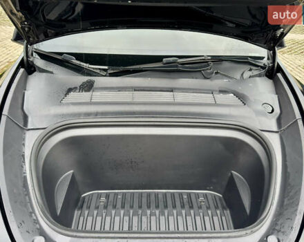 Чорний Тесла Model Y, об'ємом двигуна 0 л та пробігом 66 тис. км за 34500 $, фото 26 на Automoto.ua