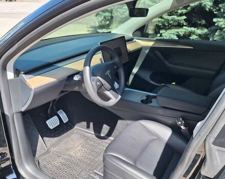 Черный Тесла Model Y, объемом двигателя 0 л и пробегом 28 тыс. км за 33700 $, фото 8 на Automoto.ua