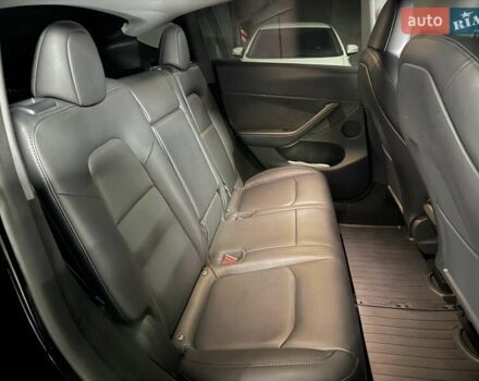 Чорний Тесла Model Y, об'ємом двигуна 0 л та пробігом 39 тис. км за 27500 $, фото 29 на Automoto.ua