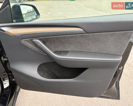 Тесла Model Y 2023 в Ровно на Automoto.ua Черный Тесла Model Y, объемом двигателя 0 л и пробегом 27 тыс. км за 27500 $, фото 20 на Automoto.ua