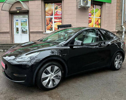 Черный Тесла Model Y, объемом двигателя 0 л и пробегом 98 тыс. км за 27000 $, фото 1 на Automoto.ua