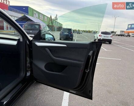 Черный Тесла Model Y, объемом двигателя 0 л и пробегом 34 тыс. км за 25000 $, фото 19 на Automoto.ua