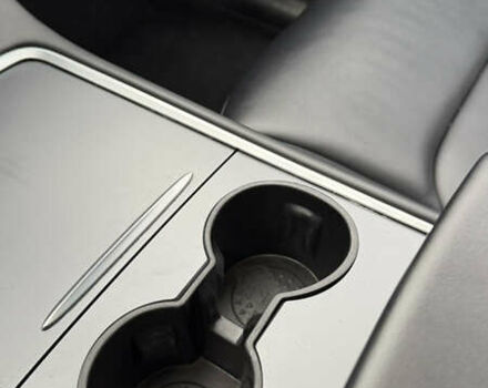 Чорний Тесла Model Y, об'ємом двигуна 0 л та пробігом 48 тис. км за 27500 $, фото 9 на Automoto.ua