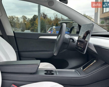 Чорний Тесла Model Y, об'ємом двигуна 0 л та пробігом 38 тис. км за 30799 $, фото 99 на Automoto.ua