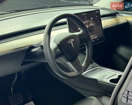 Черный Тесла Model Y, объемом двигателя 0 л и пробегом 5 тыс. км за 32000 $, фото 13 на Automoto.ua